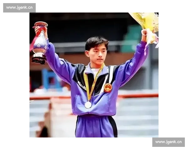 从赛场传奇到时代偶像体育明星如何影响年轻一代成长之路与梦想追逐 从赛场传奇到时代偶像体育明星如何影响年轻一代成长之路与梦想追逐